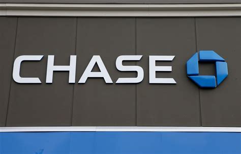 Chase Opens First Bank For Deaf And Hard Of Hearing In Dc Wjla