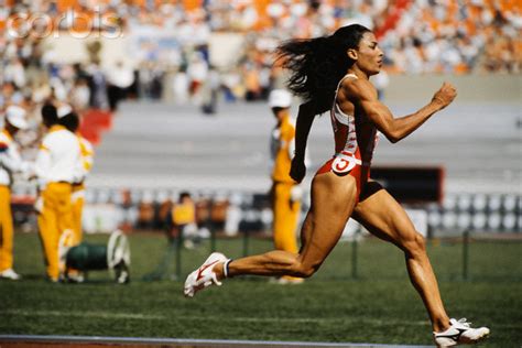 Top 10 Female Track Runners In The World