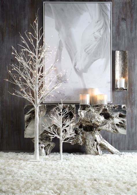 Bellagio hotel christmas decorations 2020 ideas. Holiday entryway styling to inspire. (With images ...