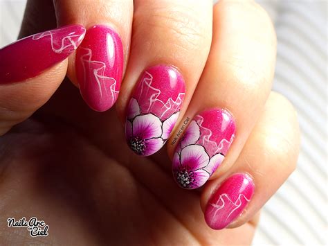 Nov 27, 2017 · una gran expedición en ecuador tuvo en 1976 entre sus miembros al primer hombre en pisar la luna, neil armstrong. Nails Arc en ciel: Nail Art - Fleurs de Sakura en One ...