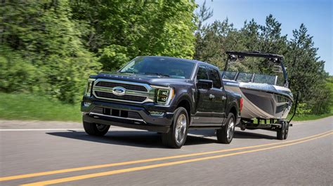 2021 ford f 150 powerboost hybrid hits 25 mpg combined beating all non diesel full size trucks