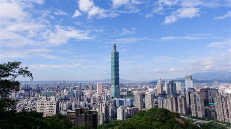 At the time of its official opening in october 2004, it was the Taipei 101 - Skyscraper in Taipei - Thousand Wonders