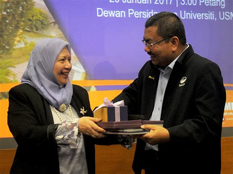 Khoirul anwar is the author of la tahzan for students (3.84 avg rating, 62 ratings, 8 reviews, published 2011) and sinar damai dari kota atlas (0.0 avg r. USM News Portal - USM TERIMA LAWATAN LPU DAN PENGURUSAN ...