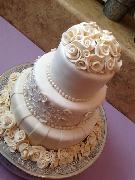 Ivory Chocolate Roses Wedding Cake