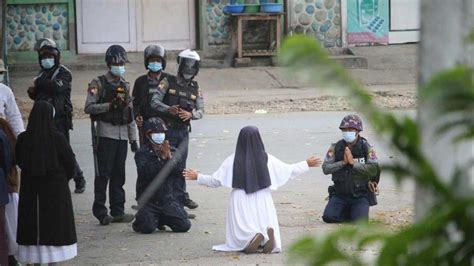 The Nun Knelt Again But Two People Are Killed In Ruthless Myanmar Military Police Shooting