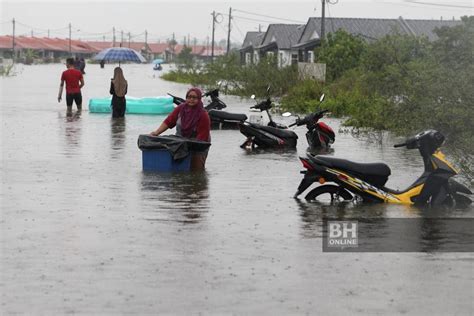 Mangsa Banjir Di Kelantan Meningkat 5 255 Orang Nasional Berita Harian