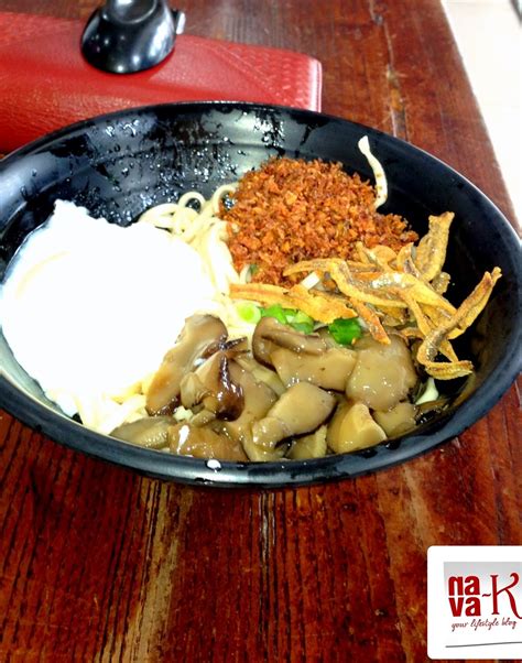 For the mushroom & pork, place the dried shitake mushrooms in a bowl and cover with hot water. nava-k: Restoran Super Chili Pan Mee ( SS15 Subang Jaya ...