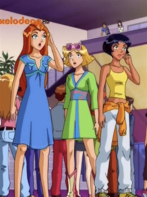 Pin By Nina On Totl Sps Spy Outfit Totally Spies Cartoon Outfits