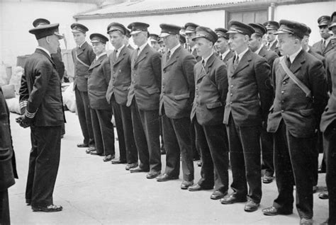 Different Types Of Seaman Uniform For Merchant Navy Professionals