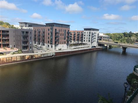 Vibrant Riverfront Condo - Residential Renters