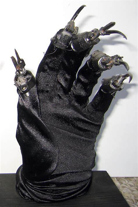 Toyhaven Catwomans Claws For Batman Returns The Real Deal