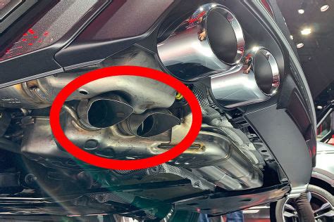 At least the real exhaust is nestled in there. Audi S6 (2019): Fake-Auspuffblenden - autobild.de