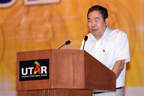 Lee, oi hian was born on february 7, 1951 in ipoh, perak, malaysia. Professor Emeritus of Neurobiology of University of ...