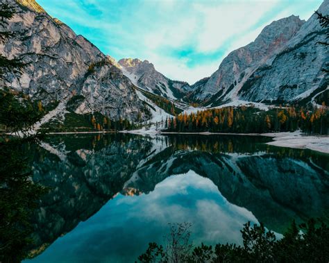 Download Lake Nature Mountains Reflections 1280x1024 Wallpaper