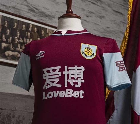 Burnley football club are a professional football league club based in burnley, lancashire. Camiseta Umbro del Burnley FC 2020/21