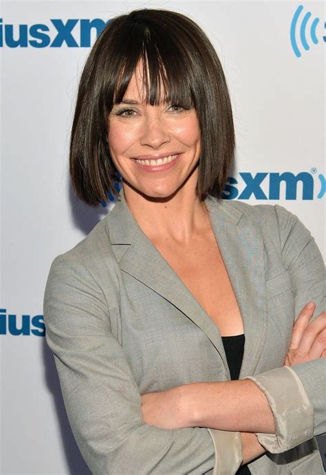 Celebrity Beauty Evangeline Lilly Looks Unrecognizable With New Bob