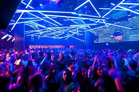 8 Top Bars And Clubs In Lisbon Portugal Bel Around The World Night