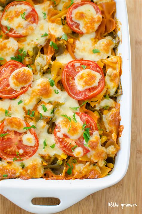 By sarah 2 this post contains affiliate links updated dec 17, 2019. Creamy Vegetable Pasta Bake | Little Grazers - delicious ...