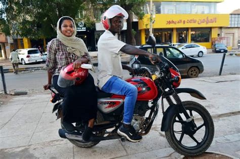 الدراجات النارية تقتحم تطبيقات نقل الأفراد في السودان صحيفة الراكوبة