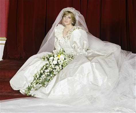 Princess Dianas Wedding Dress The Original And The Inspired
