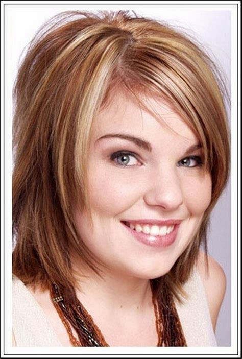 Short hairstyles are a timeless style that has been worn by fashionistas across the country. Haircuts For Double Chins Pictures | Fade Haircut