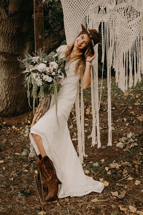 Bride In Cowgirl Boots Wedding Dresses Cowgirl Bride Country Wedding Dresses