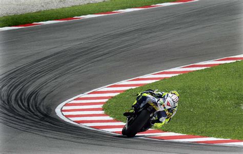 Valentino Rossi Turns 32 Years Old Today Asphalt And Rubber