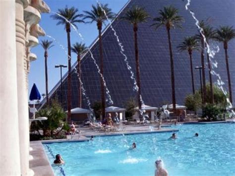 Luxor Pool Las Vegas Nv