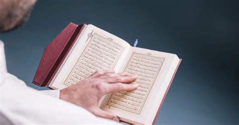 Menurut nafi' yang merupakan ulama madinah. Membaca Ayat Al-Quran Berulang Kali Di Dalam Solat - Oh! Media