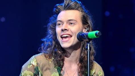 Harry Styles Teased His 1st Solo Single And Directioners Are Losing It