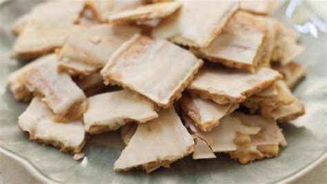 4.7 out of 5 stars 1,349 ratings. Trisha tops saltines with caramel, peanut butter and white chocolate. | Food network recipes ...