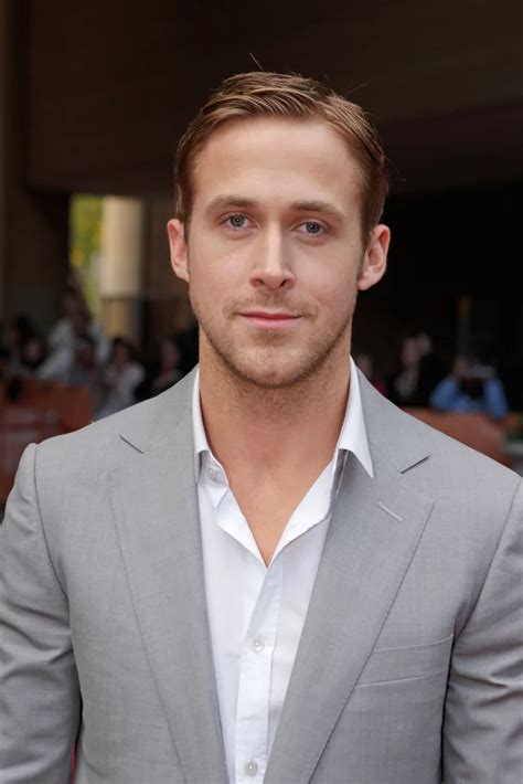 Hottest Pictures Of Ryan Gosling Popsugar Celebrity Photo 12 Actors Male Celebrities Male