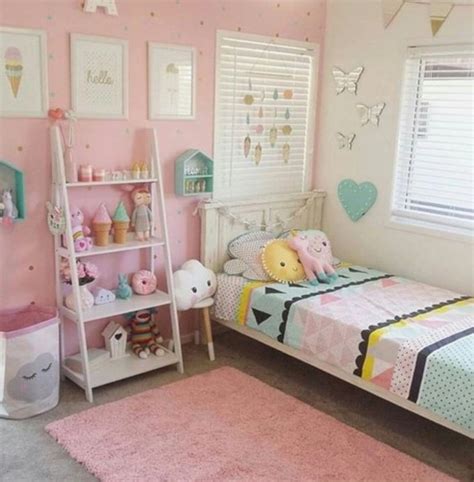 15 crazy ideas to make your small bedroom looks spacious godiygo