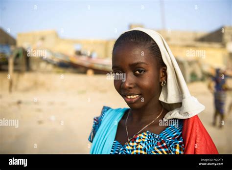 Senegalese Girls Immagini E Fotografie Stock Ad Alta Risoluzione Alamy
