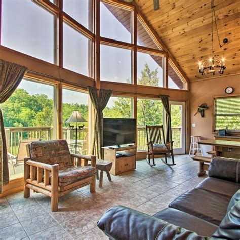 At camp arden, we follow airbnb's and the cdc's recommended enhanced cleaning protocols. Vacation Cabin in Sevierville | Hot tub, Evolve vacation ...