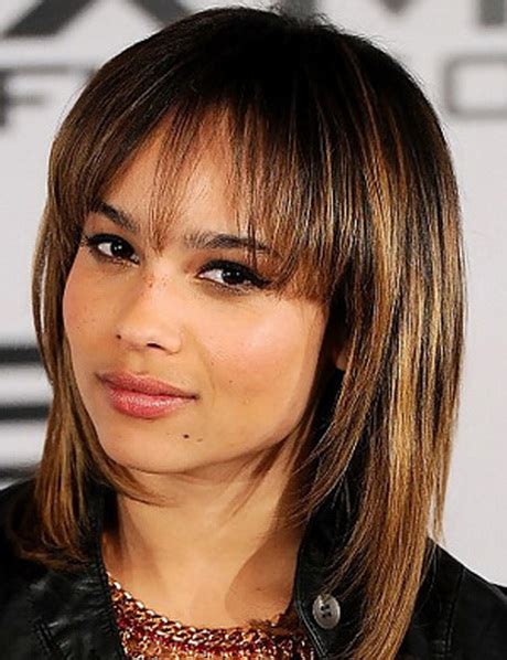 On peut dégrader toutes les longueurs de cheveux. Coupe de cheveux mi long dégradé effilé