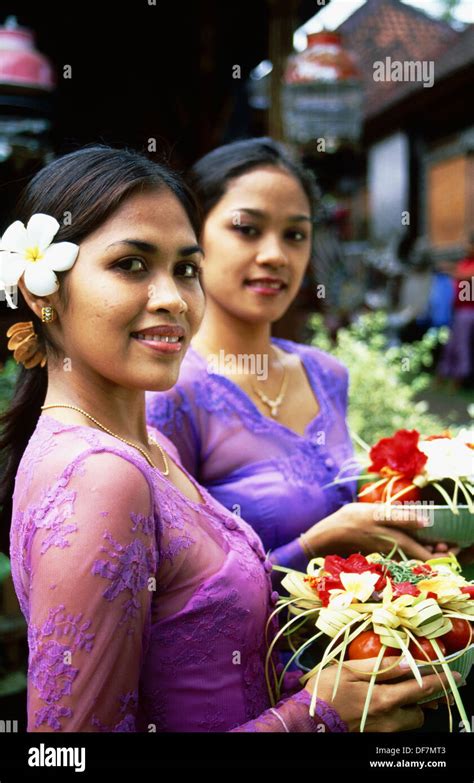 Balinese Women Ubud Indonesia Stock Photo 61020963 Alamy