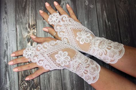 Ivory Lace Gloves Wedding Bridal White Gloves Fingerless Lace Gloves