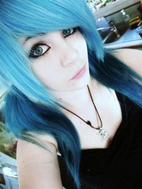 Emo Girl Blue Hair Emo Girl Blue Hair Blue Eyes Emo Girls Emo Scene