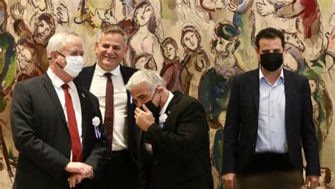 הבוקר הראשון של ממשלת השינוי: ממשלת השינוי שוב על הפרק: זו חלוקת התיקים - כיפה
