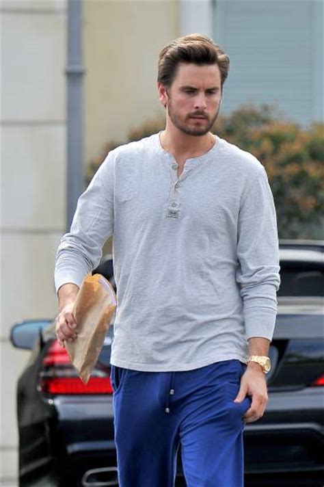 Scott Shows Off His Disick Goes Commando In Very Revealing Sweatpants