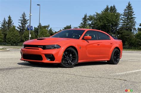 The direct conversion of these prices to indian rupees is somewhere around 45 lakhs and 50 lakhs respectively. 2020 Dodge Charger SRT Hellcat Widebody review | Car News ...