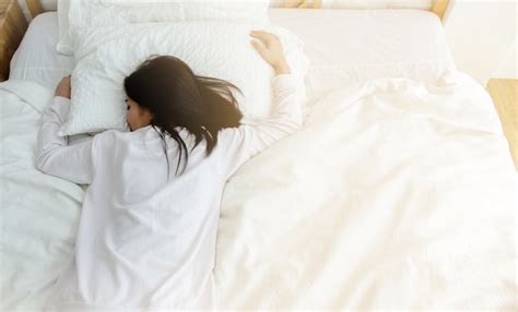 If You Fall Asleep Quickly It Could Mean These 11 Things For Your Health