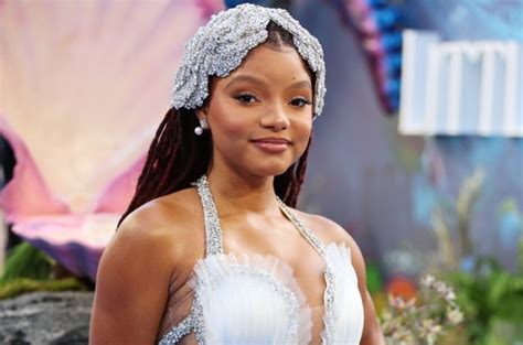 halle bailey has critics raving about her performance as ariel in the little mermaid you