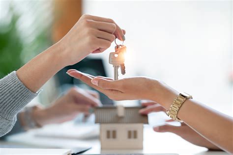 sociedad de tasacion la compraventa de viviendas se mantiene al alza y registra su mejor julio