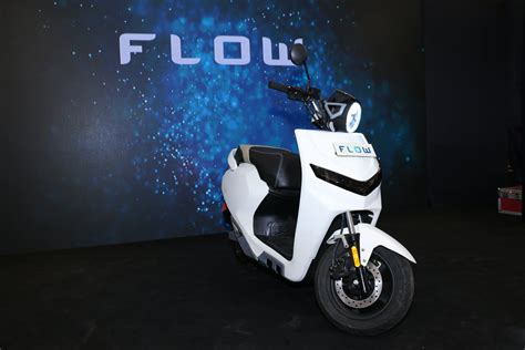Flow Electric Scooter Concept Unveiled By Twenty Two Motors