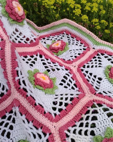 Rose Garden Afghan Crochet Pattern Maggies Crochet