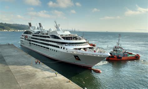 One of three facilities that exist in the country, the other two are in valparaiso and punta arenas. Arriba crucero Le Soleal a Talcahuano Terminal Portuario