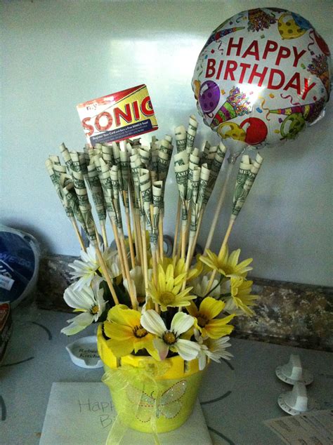Discover original, thoughtful birthday gifts to make them smile. Birthday money bouquet i want this with roses and without ...