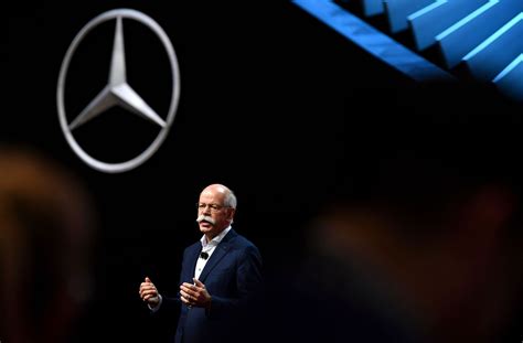 Daimler Hauptversammlung Zetsche Warnt Vor Bilanz Auswirkungen Der